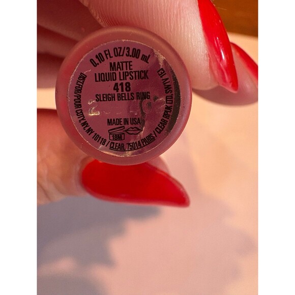 Kylie Liquid Lipstick Matte Red - Picture 2 of 2